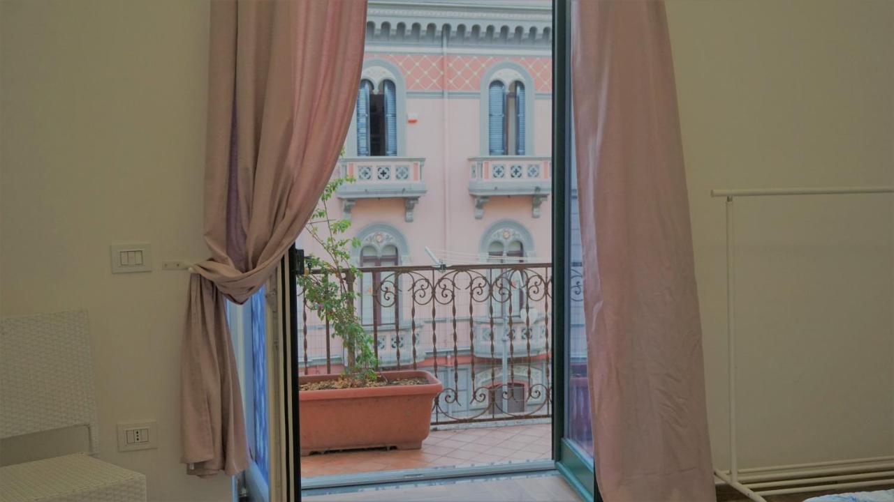 Salerno B&B In Centro Eksteriør billede